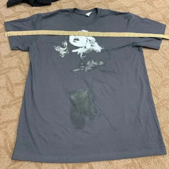 Madonna Sticky & Sweet 2010 Concert  T-Shirt - Picture 6 of 6